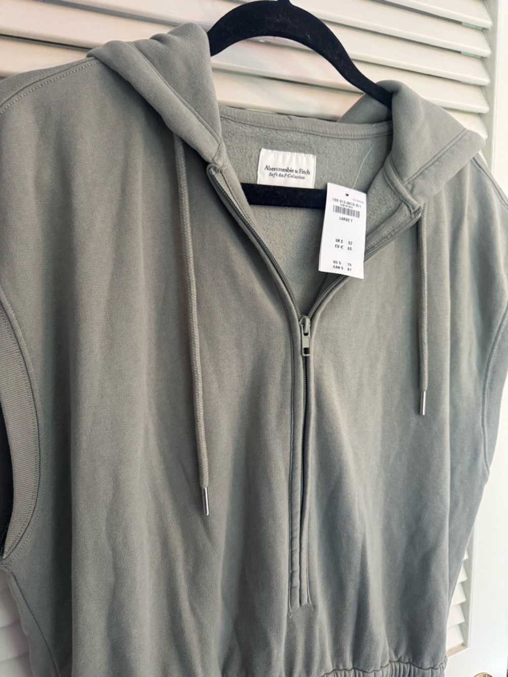 NWT!! Abercrombie & Fitch Hooded Fleece Romper in Light Green - Picture 13 of 13